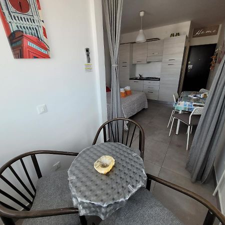 Rosato 2 Sea View Apartment Lignano Sabbiadoro Eksteriør billede