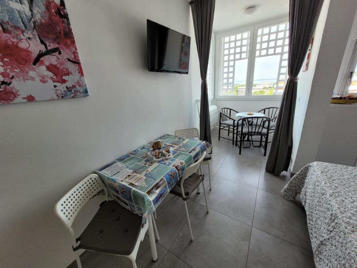 Rosato 2 Sea View Apartment Lignano Sabbiadoro Eksteriør billede