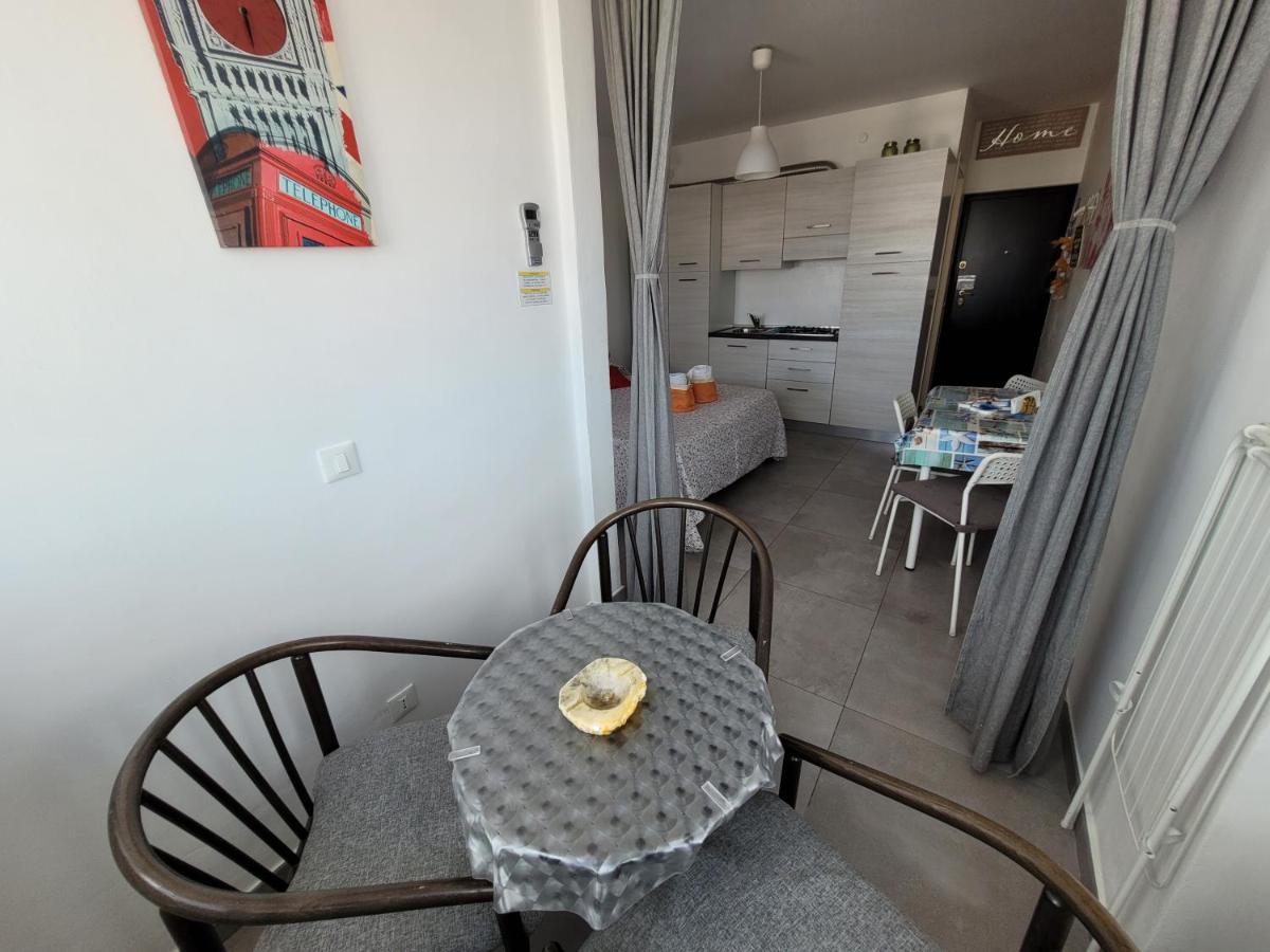 Rosato 2 Sea View Apartment Lignano Sabbiadoro Eksteriør billede